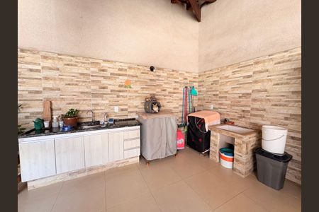 Casa à venda com 125m², 2 quartos e 2 vagasQuintal com área de Serviço e churrasqueira