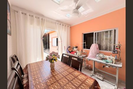 Casa à venda com 125m², 2 quartos e 2 vagasCopa