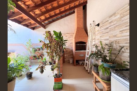 Casa à venda com 125m², 2 quartos e 2 vagasQuintal com área de Serviço e churrasqueira