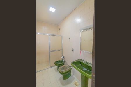 Casa para alugar com 158m², 4 quartos e sem vaga Casa para alugar com 158m², 4 quartos e sem vagaBanheiro da Suíte 1