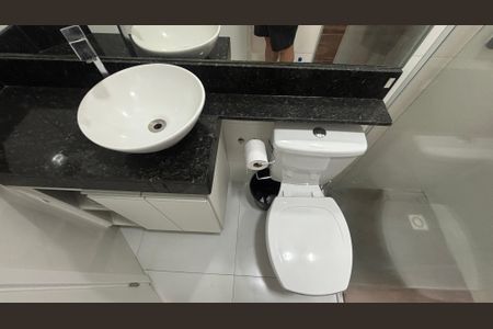 Apartamento à venda com 90m², 3 quartos e 1 vaga Apartamento à venda com 90m², 3 quartos e 1 vagaBanheiro