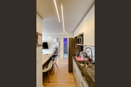 Apartamento à venda com 38m², 2 quartos e 1 vaga Apartamento à venda com 38m², 2 quartos e 1 vagaCozinha e Área de Serviço