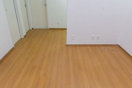 Sala de apartamento para alugar com 2 quartos, 42m² em Campo Grande, Rio de Janeiro