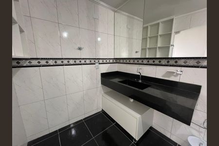 Casa para alugar com 240m², 4 quartos e 1 vagaBanheiro 2