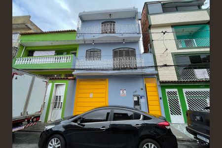 Casa para alugar com 240m², 4 quartos e 1 vagaFachada completa com placa 