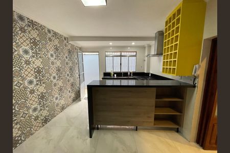 Casa para alugar com 240m², 4 quartos e 1 vagaCozinha