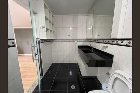 Casa para alugar com 240m², 4 quartos e 1 vagaBanheiro 2