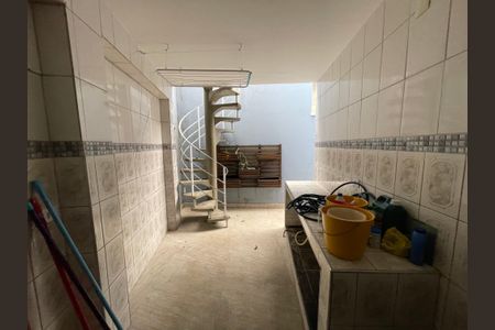 Casa para alugar com 240m², 4 quartos e 1 vagaÁrea de Serviço