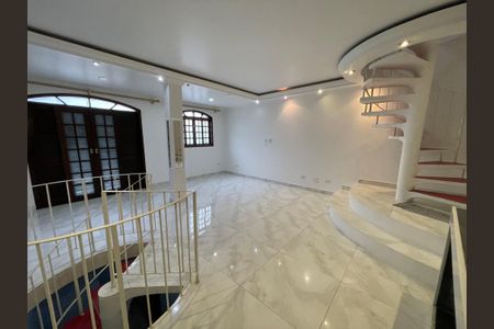 Sala de casa para alugar com 4 quartos, 240m² em Jardim Raposo Tavares, São Paulo