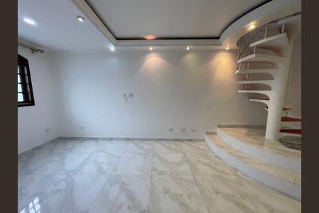 Casa para alugar com 240m², 4 quartos e 1 vagaSala