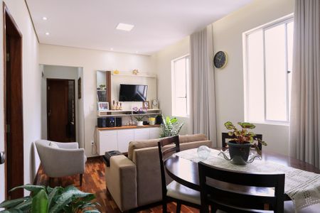 Sala de apartamento à venda com 3 quartos, 65m² em União, Belo Horizonte