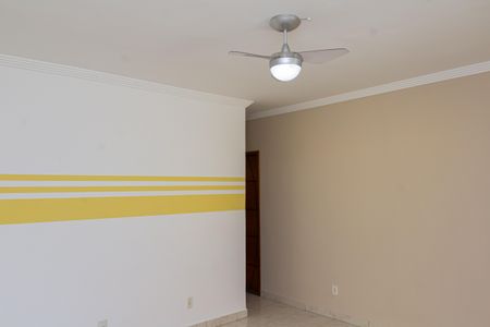 Sala de casa para alugar com 2 quartos, 99m² em Campo Grande, Rio de Janeiro