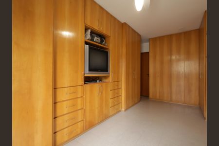 Apartamento à venda com 212m², 3 quartos e 3 vagasSuíte 1