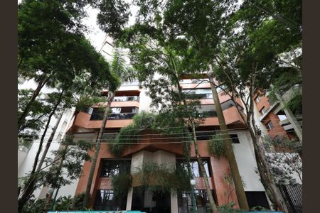 Apartamento à venda com 212m², 3 quartos e 3 vagasFachada