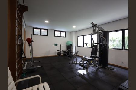 Apartamento à venda com 212m², 3 quartos e 3 vagasÁrea comum - Academia