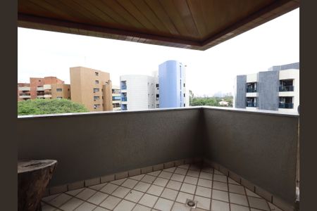 Apartamento à venda com 212m², 3 quartos e 3 vagasVaranda da Sala