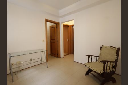 Apartamento à venda com 212m², 3 quartos e 3 vagasSala intima