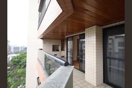 Apartamento à venda com 212m², 3 quartos e 3 vagasVaranda da Sala