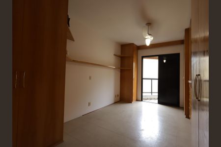 Apartamento à venda com 212m², 3 quartos e 3 vagasSuíte 1