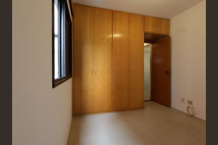 Apartamento à venda com 212m², 3 quartos e 3 vagasQuarto 2