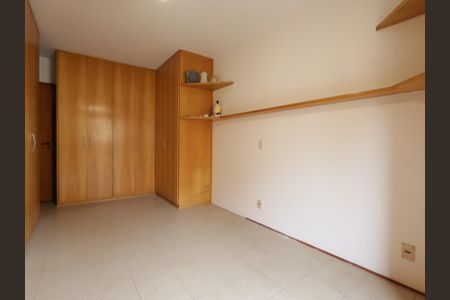 Apartamento à venda com 212m², 3 quartos e 3 vagasSuíte 1