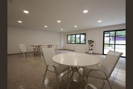 Apartamento à venda com 212m², 3 quartos e 3 vagasÁrea comum - Salão de festas