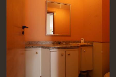 Apartamento à venda com 212m², 3 quartos e 3 vagasLavabo