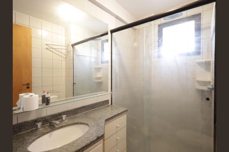 Apartamento à venda com 212m², 3 quartos e 3 vagasBanheiro da Suíte 2