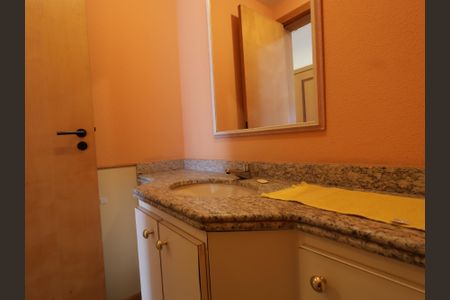 Apartamento à venda com 212m², 3 quartos e 3 vagasLavabo