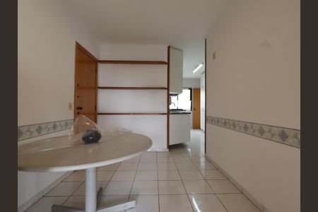 Apartamento à venda com 212m², 3 quartos e 3 vagasCopa