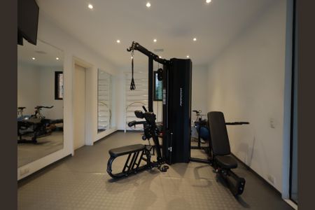 Apartamento à venda com 212m², 3 quartos e 3 vagasÁrea comum - Academia