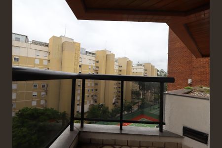 Apartamento à venda com 212m², 3 quartos e 3 vagasVaranda da suíte