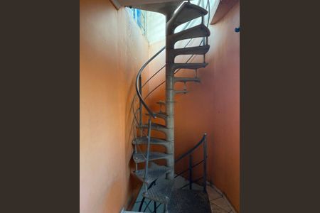 Casa para alugar com 3 quartos, 300m² em Vila Ema, São Paulo