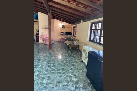 Casa para alugar com 3 quartos, 300m² em Vila Ema, São Paulo