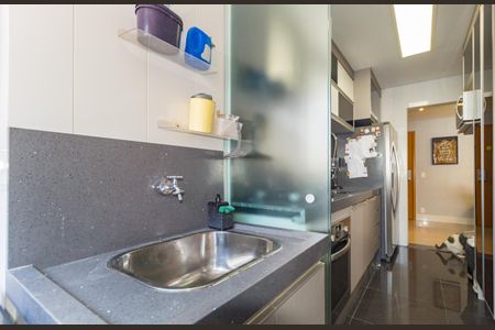 Apartamento à venda com 92m², 2 quartos e 2 vagasÁrea de Serviço