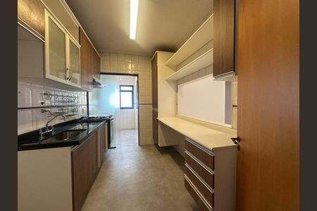 Apartamento à venda com 90m², 3 quartos e 2 vagasCozinha