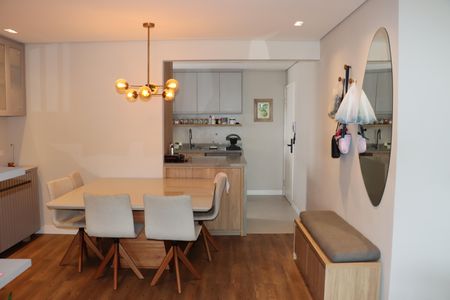 Apartamento para alugar com 2 quartos, 132m² em Jardim dos Oliveiras, Embu das Artes