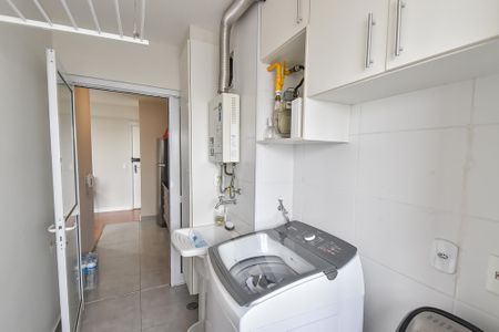 Apartamento à venda com 68m², 2 quartos e 1 vaga Apartamento à venda com 68m², 2 quartos e 1 vagaÁrea de serviço