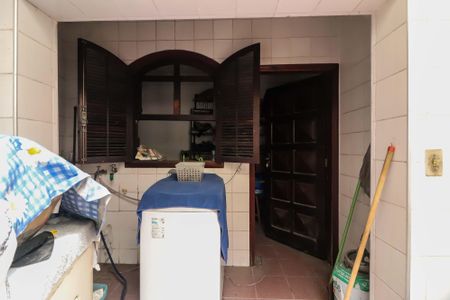 Casa para alugar com 130m², 4 quartos e 2 vagas Casa para alugar com 130m², 4 quartos e 2 vagasLavanderia