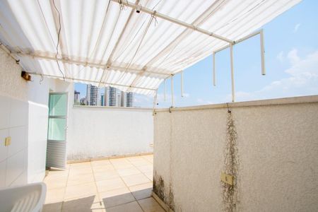 Apartamento à venda com 103m², 2 quartos e 1 vaga