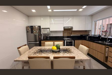 Casa à venda com 153m², 3 quartos e 2 vagas