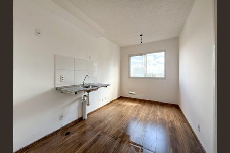 Sala e cozinha de apartamento para alugar com 1 quarto, 24m² em Sacoma, São Paulo