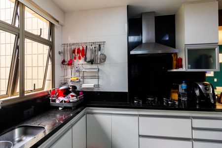 Apartamento para alugar com 110m², 3 quartos e 2 vagas Apartamento para alugar com 110m², 3 quartos e 2 vagasCozinha