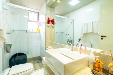 Apartamento para alugar com 110m², 3 quartos e 2 vagas Apartamento para alugar com 110m², 3 quartos e 2 vagasBanheiro Social