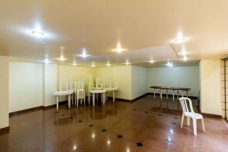 Apartamento para alugar com 110m², 3 quartos e 2 vagas Apartamento para alugar com 110m², 3 quartos e 2 vagasÁrea comum - Salão de festas