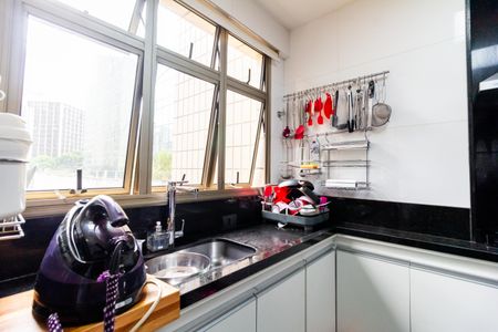 Apartamento para alugar com 110m², 3 quartos e 2 vagas Apartamento para alugar com 110m², 3 quartos e 2 vagasCozinha