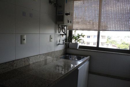 Apartamento para alugar com 68m², 2 quartos e 1 vagaÁrea de Serviço