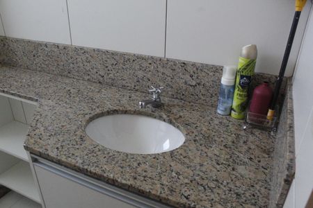 Apartamento para alugar com 68m², 2 quartos e 1 vagaBanheiro Social