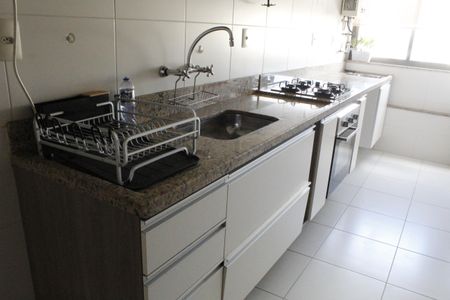 Apartamento para alugar com 68m², 2 quartos e 1 vagaCozinha