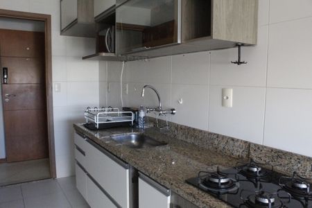 Apartamento para alugar com 68m², 2 quartos e 1 vagaCozinha